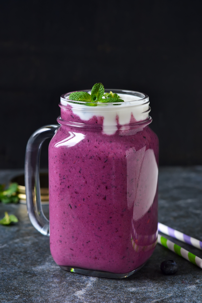 Berry Smoothie with Yogurt